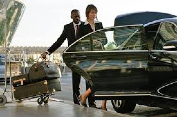 Book Airport Cabs with Flight Tracking Enabled